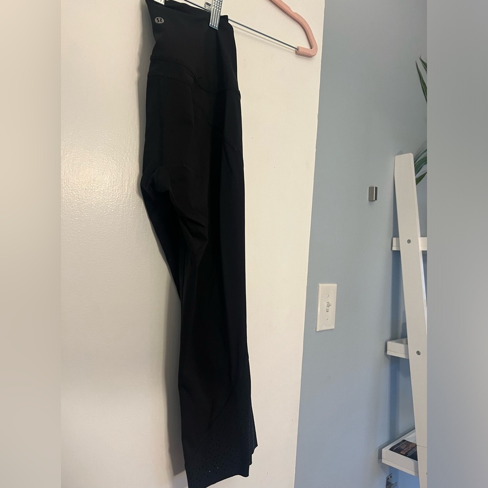 Lululemon yoga pants. 3/4 length with textured legs. Size 4